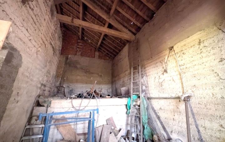 Maison VIVANS (42310)  150 m2 49 000 € 