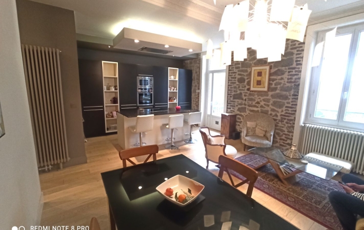 Immeuble SAINT-ETIENNE (42100)  200 m2 299 000 € 