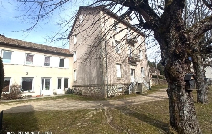 Immeuble LE CHAMBON-SUR-LIGNON (43400)  490 m2 375 000 € 