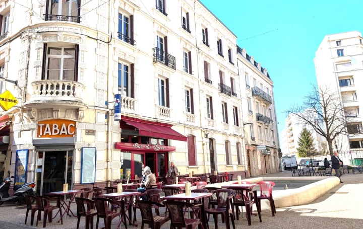 Activité commerciale ROANNE (42300)  85 m2 169 000 € 