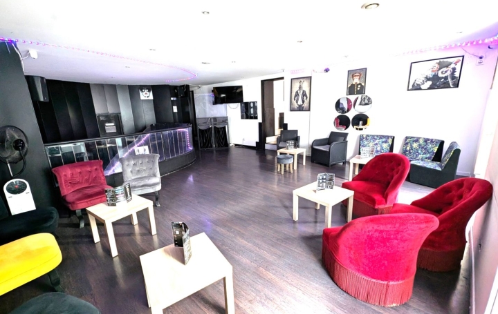 Activité commerciale ROANNE (42300)  170 m2 130 000 € 