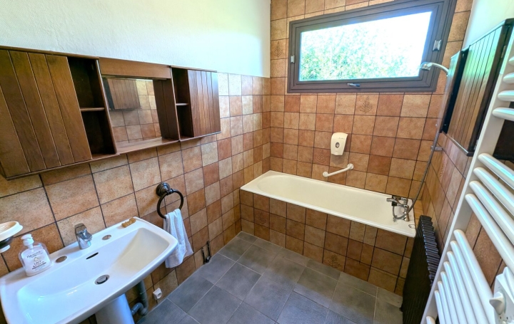 Maison LE DONJON (03130)  80 m2 49 000 € 