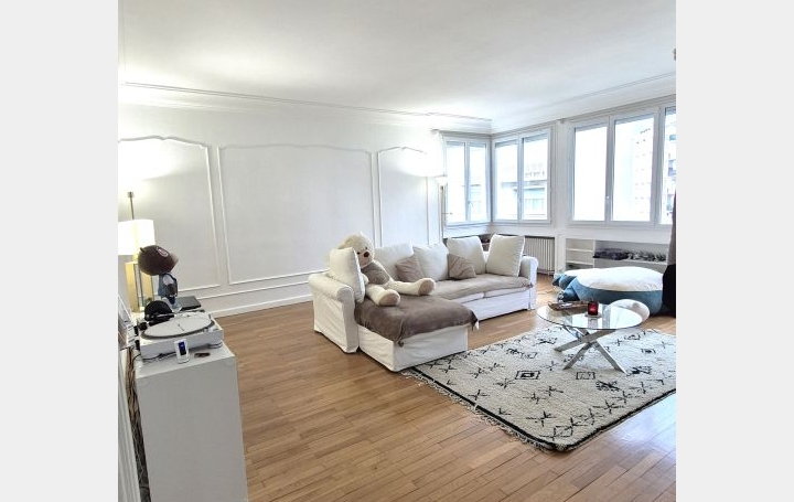 5 Pièces SAINT-ETIENNE (42000)  111 m2 199 000 € 