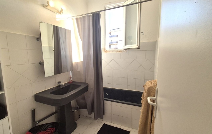 5 Pièces SAINT-ETIENNE (42000)  111 m2 199 000 € 