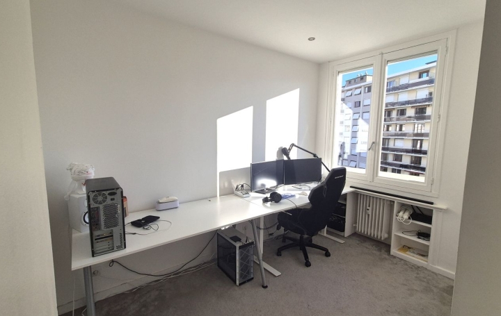 5 Pièces SAINT-ETIENNE (42000)  111 m2 199 000 € 