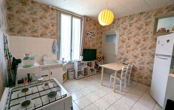 Maison ROANNE (42300)  113 m2 145 000 € 