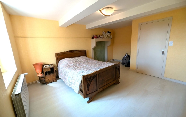 Propriété MELAY (71340)  140 m2 199 900 € 