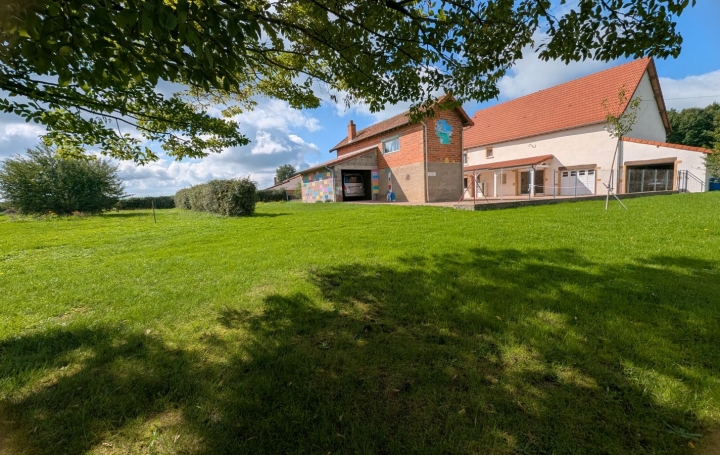 Propriété MELAY (71340)  140 m2 199 900 € 