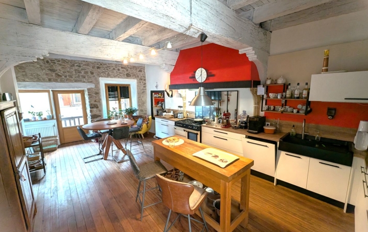 6 Pièces VILLEREST (42300)  175 m2 199 000 € 