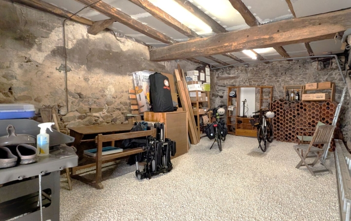 6 Pièces VILLEREST (42300)  175 m2 199 000 € 