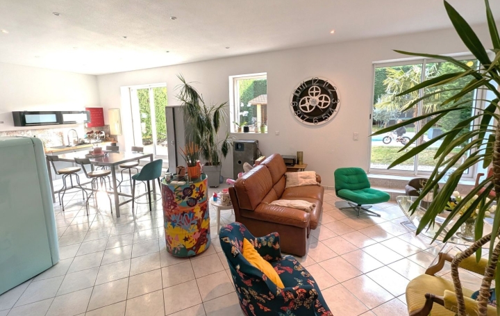 Maison RIORGES (42153)  200 m2 459 000 € 