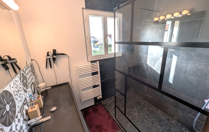 Maison RIORGES (42153)  200 m2 459 000 € 