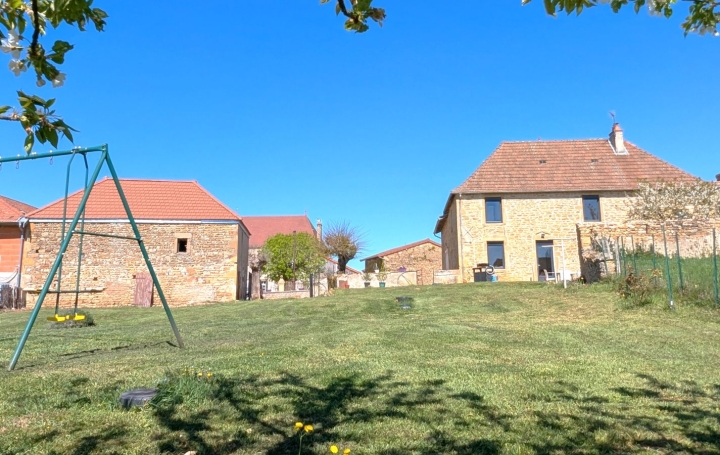 Maison MAILLY (71340)  113 m2 290 000 € 