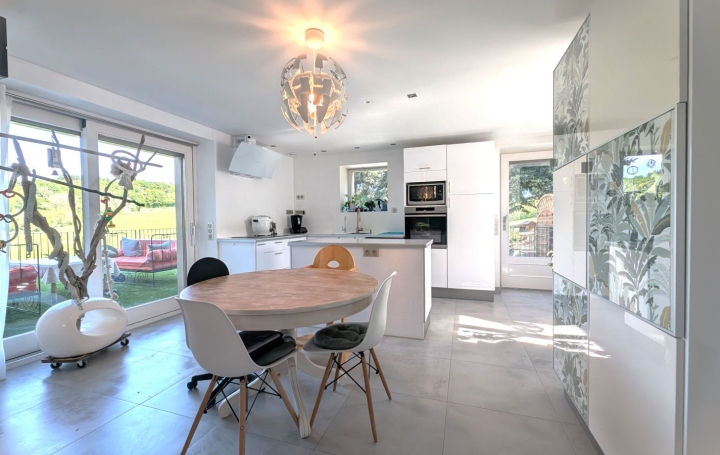 Maison FOURNEAUX (42470)  130 m2 285 000 € 