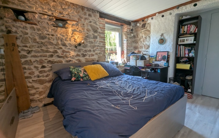Maison AMBIERLE (42820)  266 m2 395 000 € 