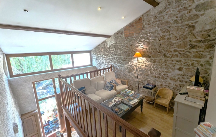 Maison AMBIERLE (42820)  266 m2 395 000 € 
