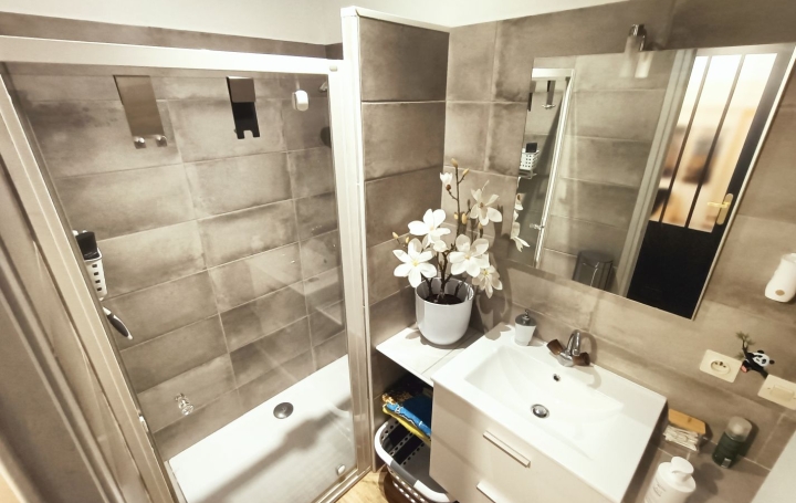 2 Pièces CREMEAUX (42260)  61 m2 58 000 € 
