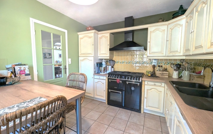 Maison CORDELLE (42123)  169 m2 285 000 € 