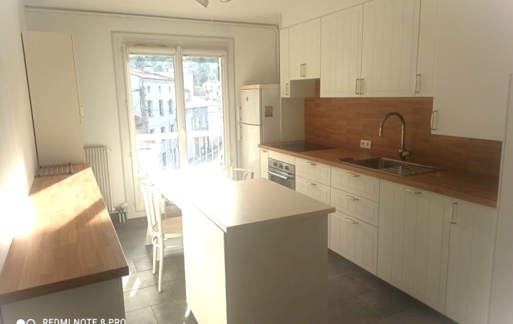 5 Pièces SAINT-ETIENNE (42100)  95 m2 139 000 € 