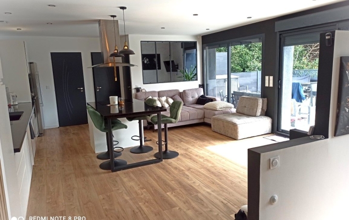 Villa SAINT-GENEST-LERPT (42530)  101 m2 315 000 € 