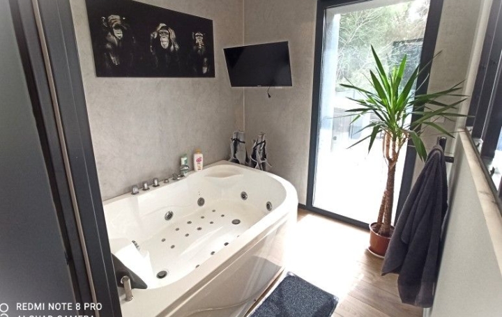 Villa SAINT-GENEST-LERPT (42530)  101 m2 315 000 € 