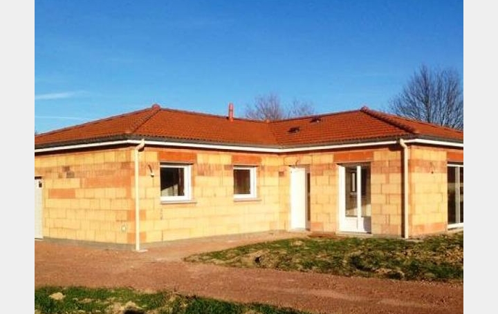 Réseau Immo-diffusion : Villa  POUILLY-LES-NONAINS  102 m2 179 000 € 