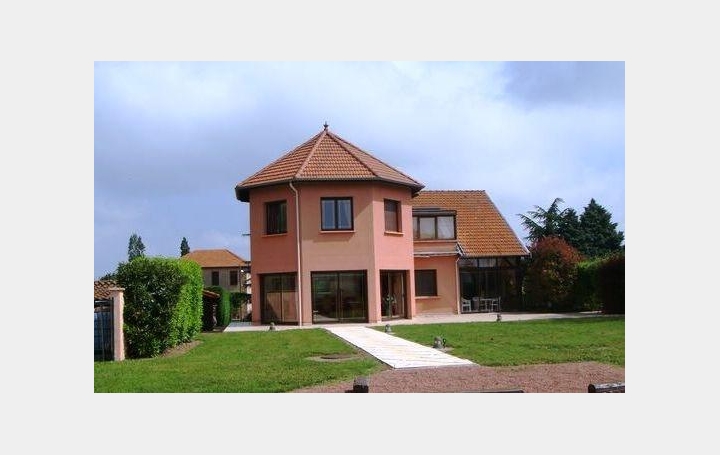 Réseau Immo-diffusion : Villa  SAINT-CYR-DE-FAVIERES  280 m2 265 000 € 