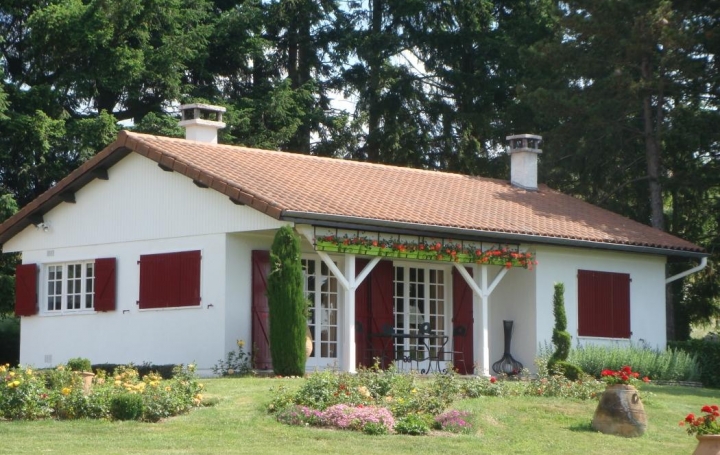 Réseau Immo-diffusion : Maison  SAINT-PRIEST-LA-ROCHE  62 m2 145 000 € 