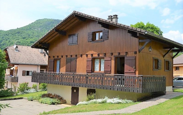 Réseau Immo-diffusion : Maison de village  ONNION  120 m2 390 000 € 