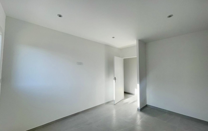 Villa PAULHAN (34230)  101 m2 1 390 € 