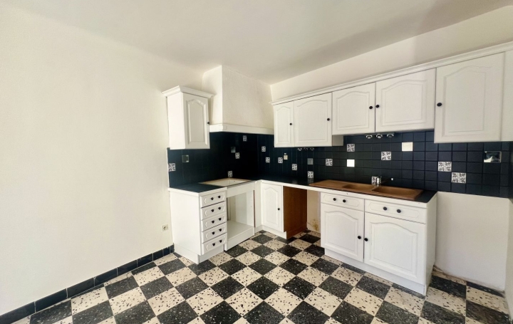 3 Pièces BESSAN (34550)  72 m2 1 013 € 