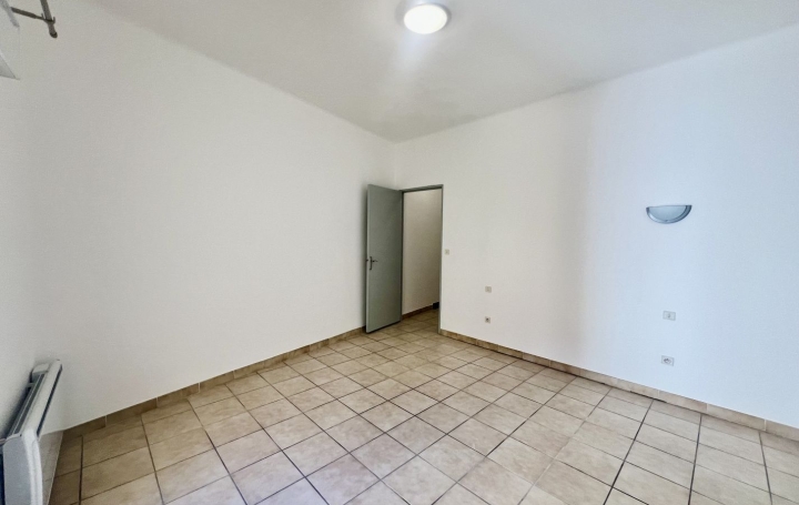 3 Pièces BESSAN (34550)  72 m2 1 013 € 