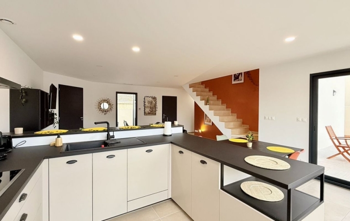 Villa BESSAN (34550)  100 m2 1 790 € 