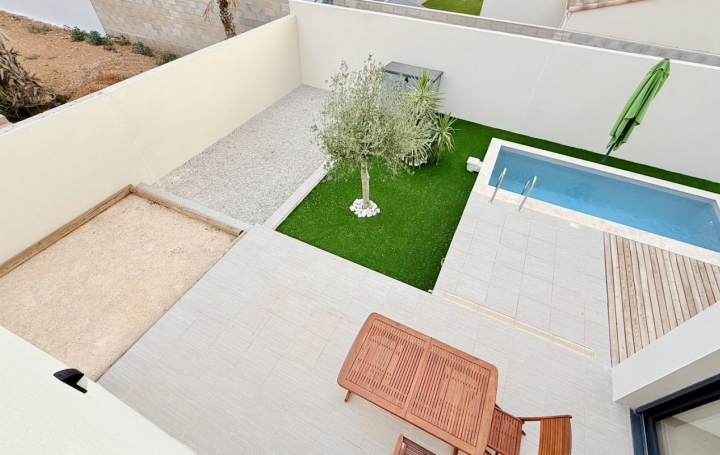 Villa BESSAN (34550)  100 m2 1 790 € 