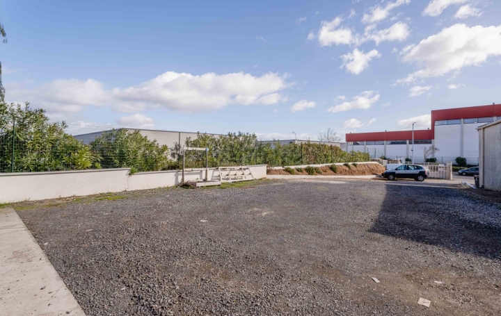 Local d'activité MONTBLANC (34290)  119 m2 1 410 € 