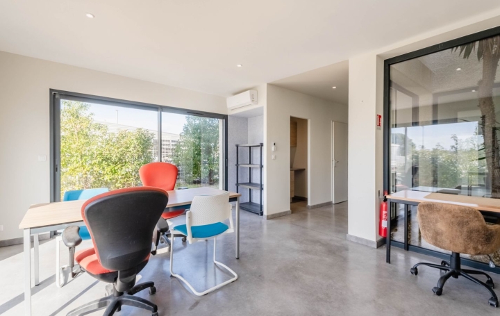 Local d'activité MONTBLANC (34290)  184 m2 1 900 € 