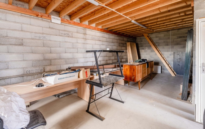 Local d'activité MONTBLANC (34290)  184 m2 1 900 € 