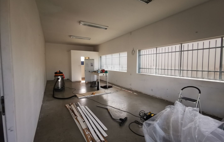 Local commercial SAINT-THIBERY (34630)  70 m2 740 € 