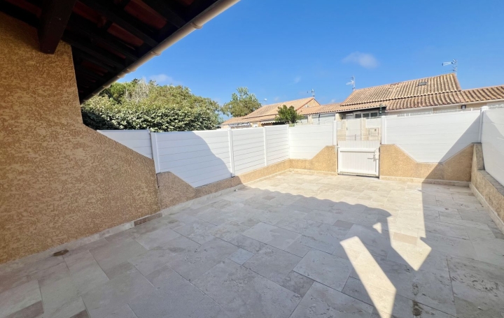 Maison VIAS-PLAGE (34450)  40 m2 835 € 