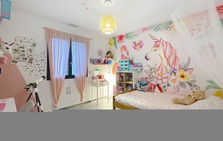 Villa PEZENAS (34120)  151 m2 549 900 € 