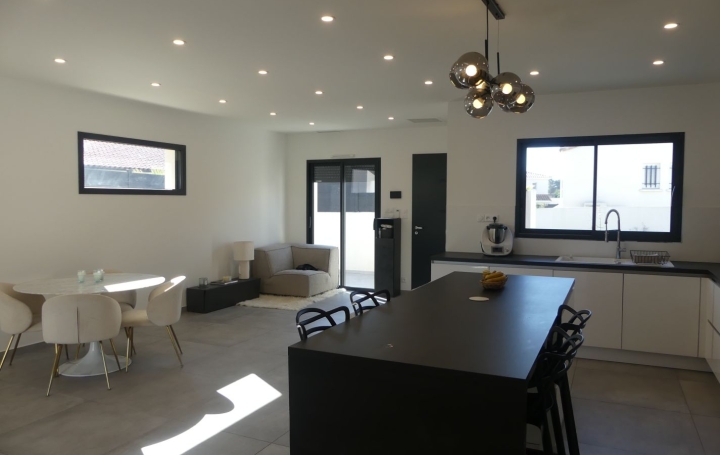 Maison BESSAN (34550)  105 m2 389 000 € 