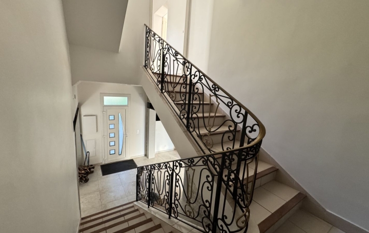 Maison TOURBES (34120)  176 m2 582 000 € 