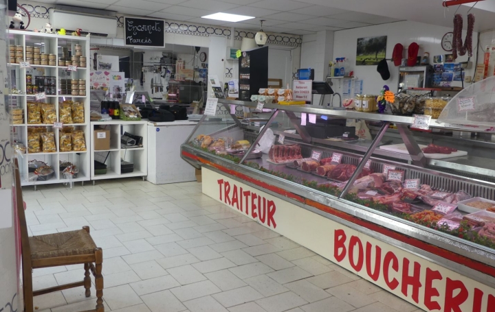 Local commercial VIAS (34450)  135 m2 91 800 € 