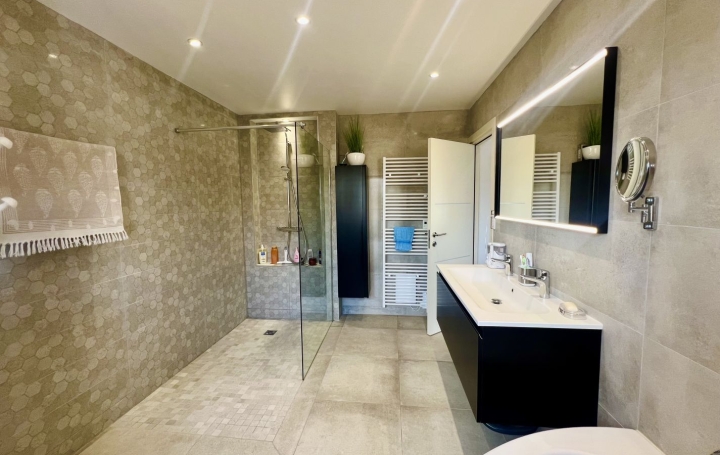 Maison BESSAN (34550)  156 m2 599 900 € 