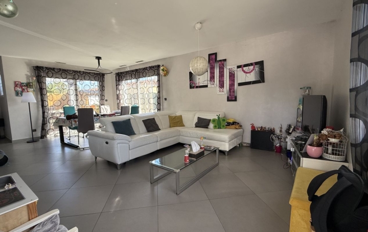 Maison MONTBLANC (34290)  104 m2 320 000 € 