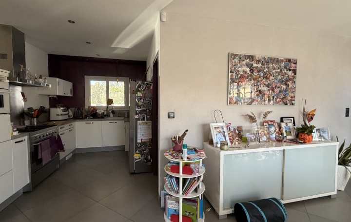 Maison MONTBLANC (34290)  104 m2 320 000 € 