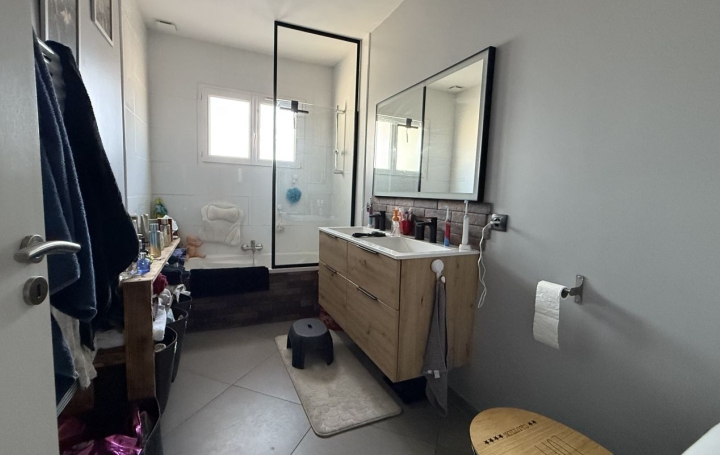 Maison MONTBLANC (34290)  104 m2 320 000 € 