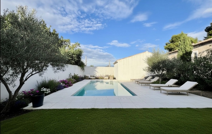 Maison VIAS (34450)  195 m2 469 000 € 