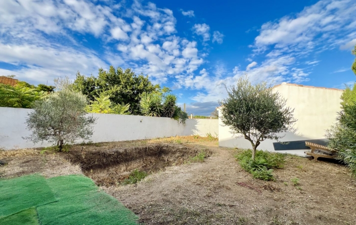 Maison VIAS (34450)  195 m2 469 000 € 