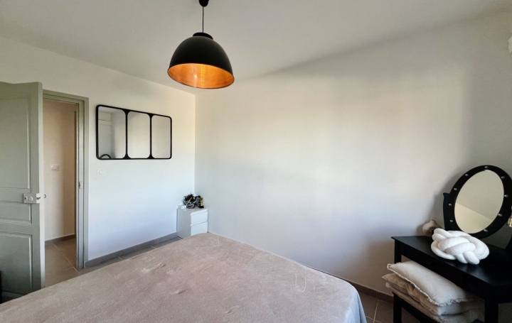 Maison VIAS (34450)  195 m2 469 000 € 